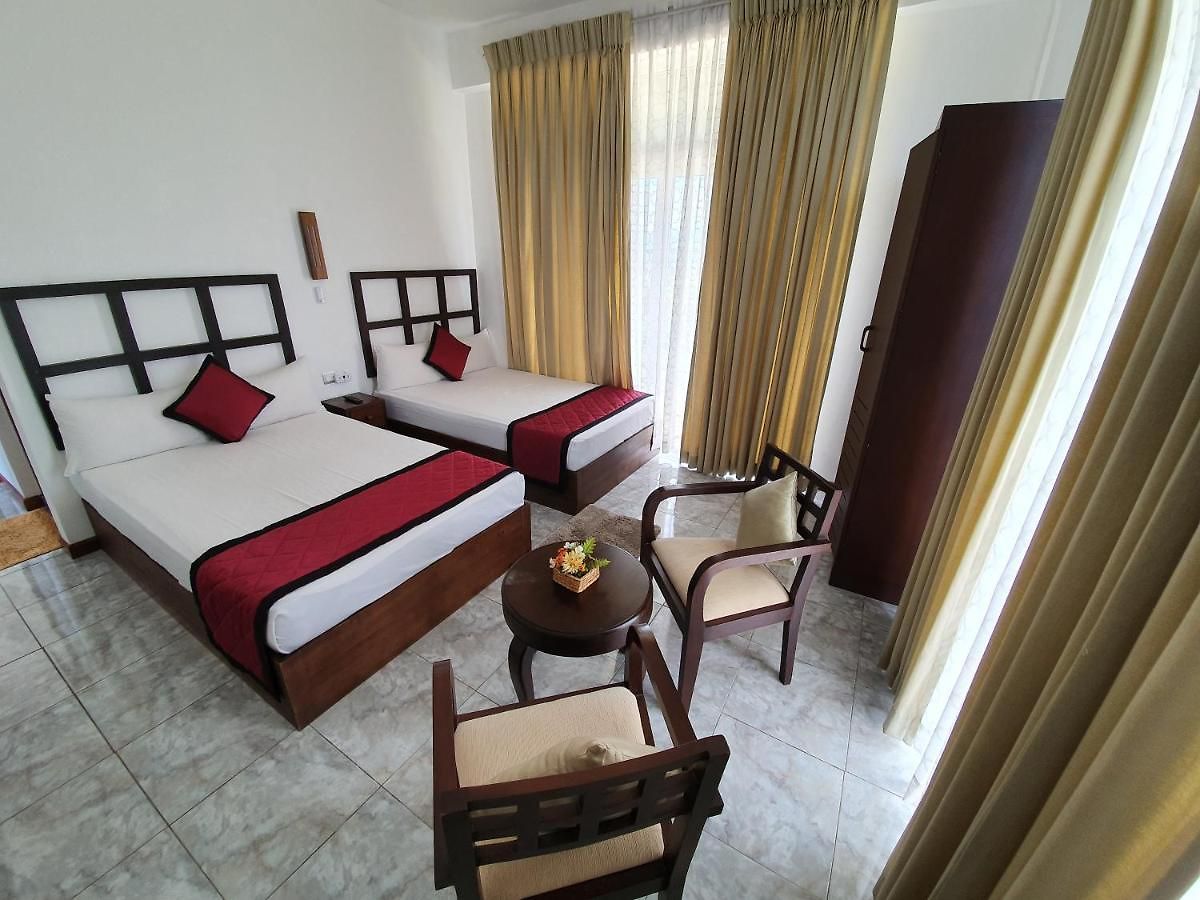 Tranquil - Stunning Views With Free Breakfast *