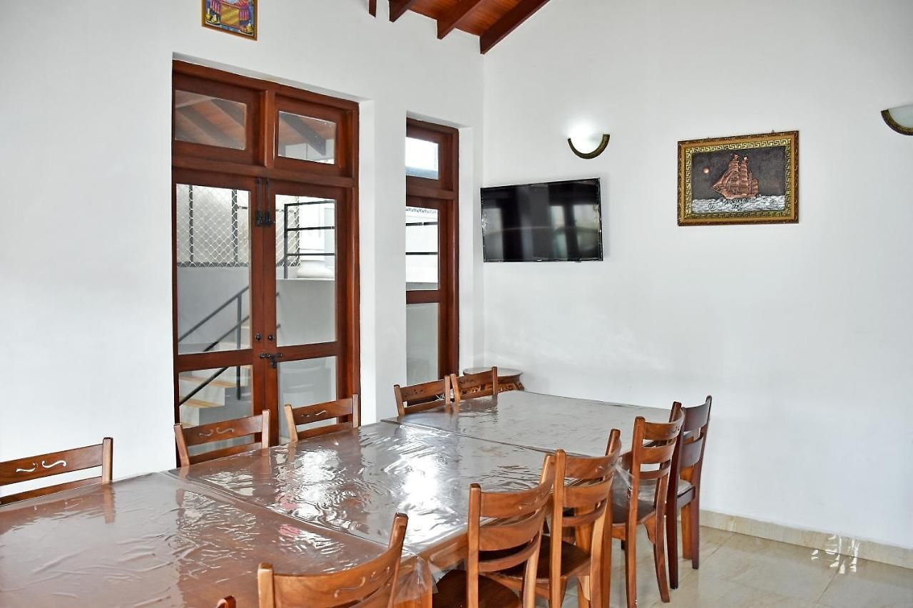 Oyo 537 Royal Bungalow Hotel Nuwara Eliya