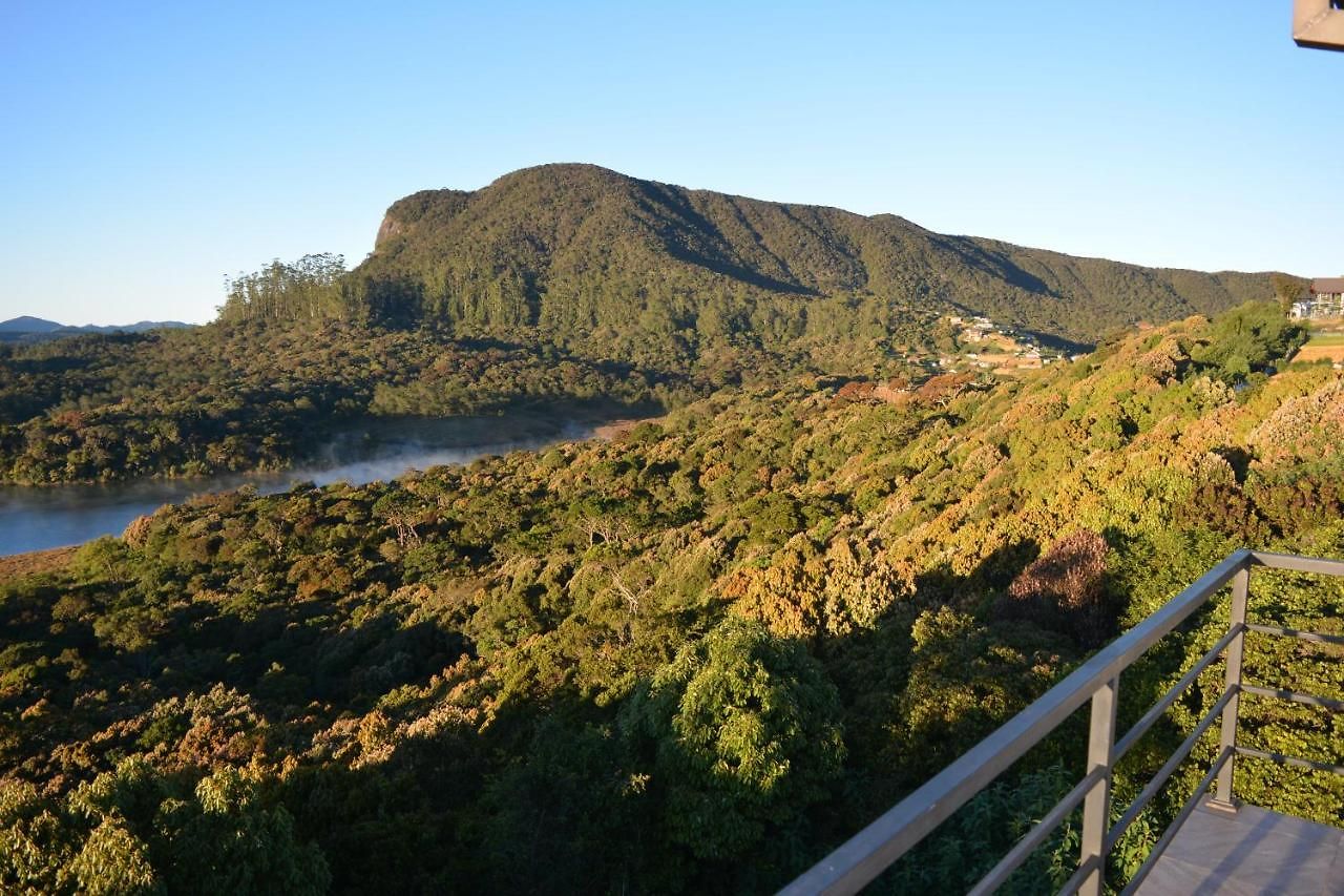 Tranquil - Stunning Views With Free Breakfast