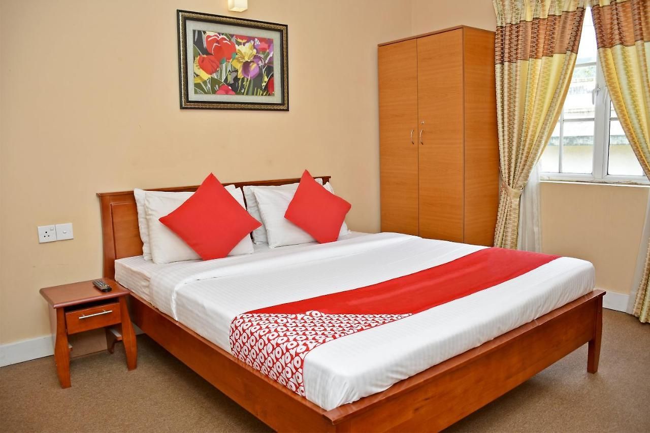 Oyo 258 Global Rest House Hotel