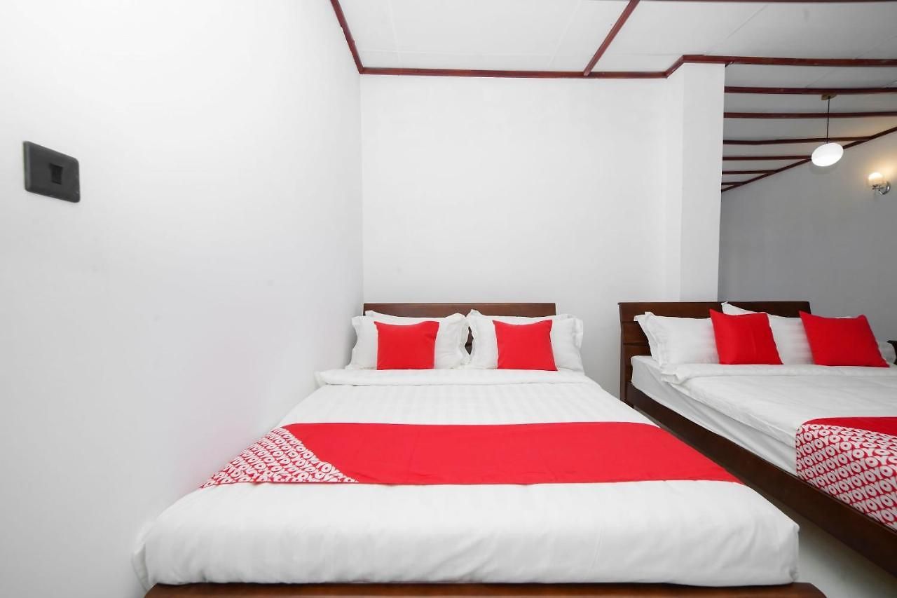 Oyo 575 White Rose Hotel 3*