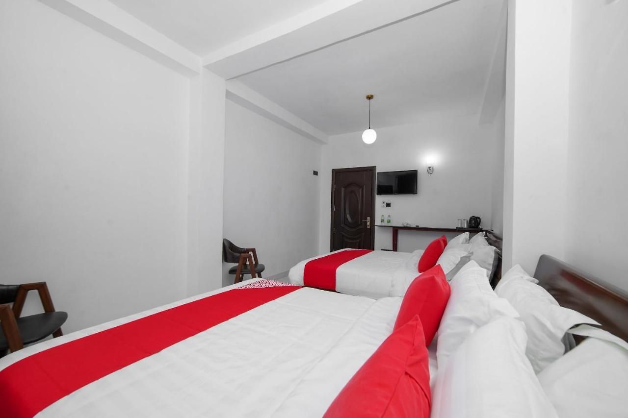 Hotel Oyo 575 White Rose