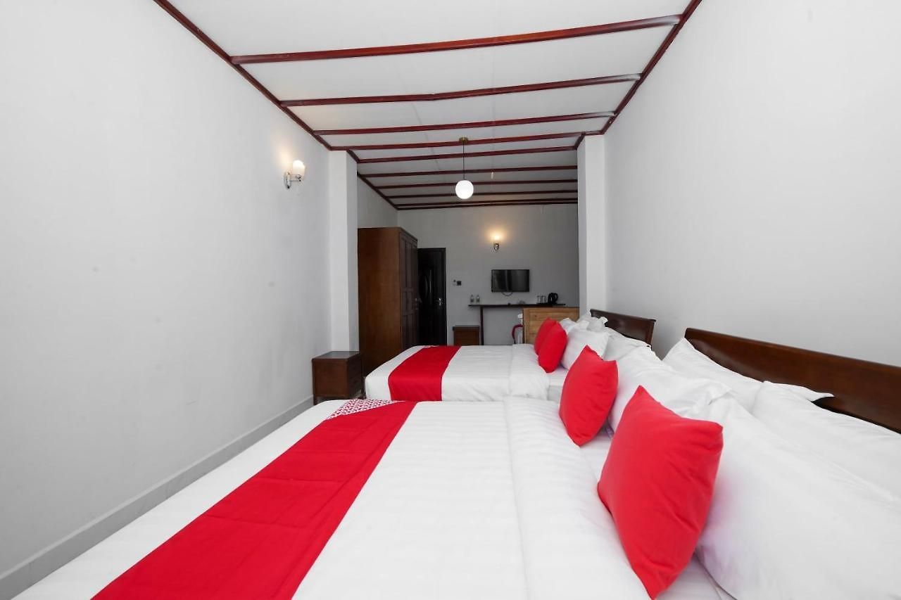 Oyo 575 White Rose Hotel 3*