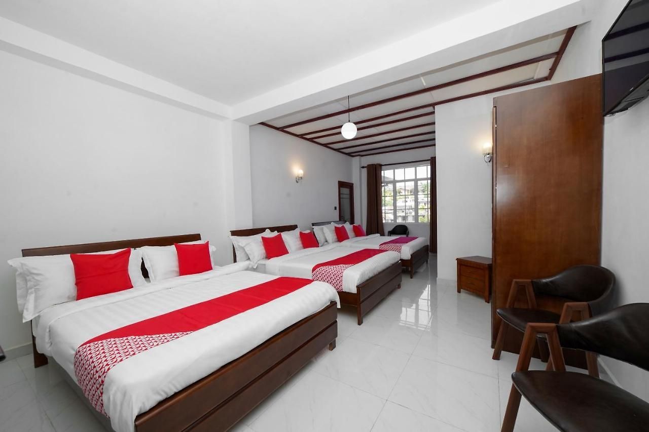 Oyo 575 White Rose Hotel