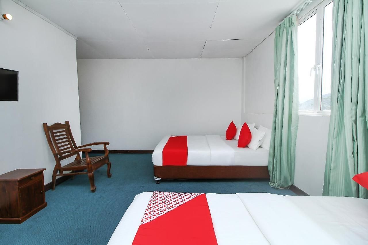 Hotel Oyo 453 Green Palace 3*