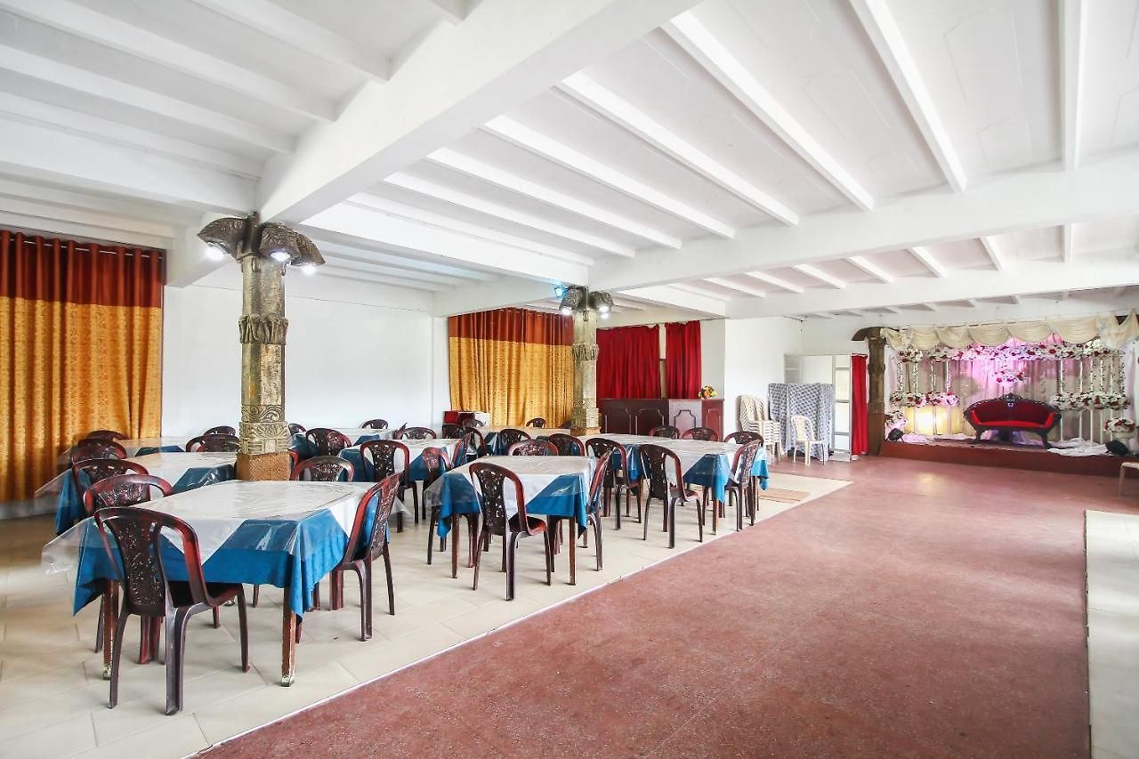 Oyo 453 Green Palace Hotel