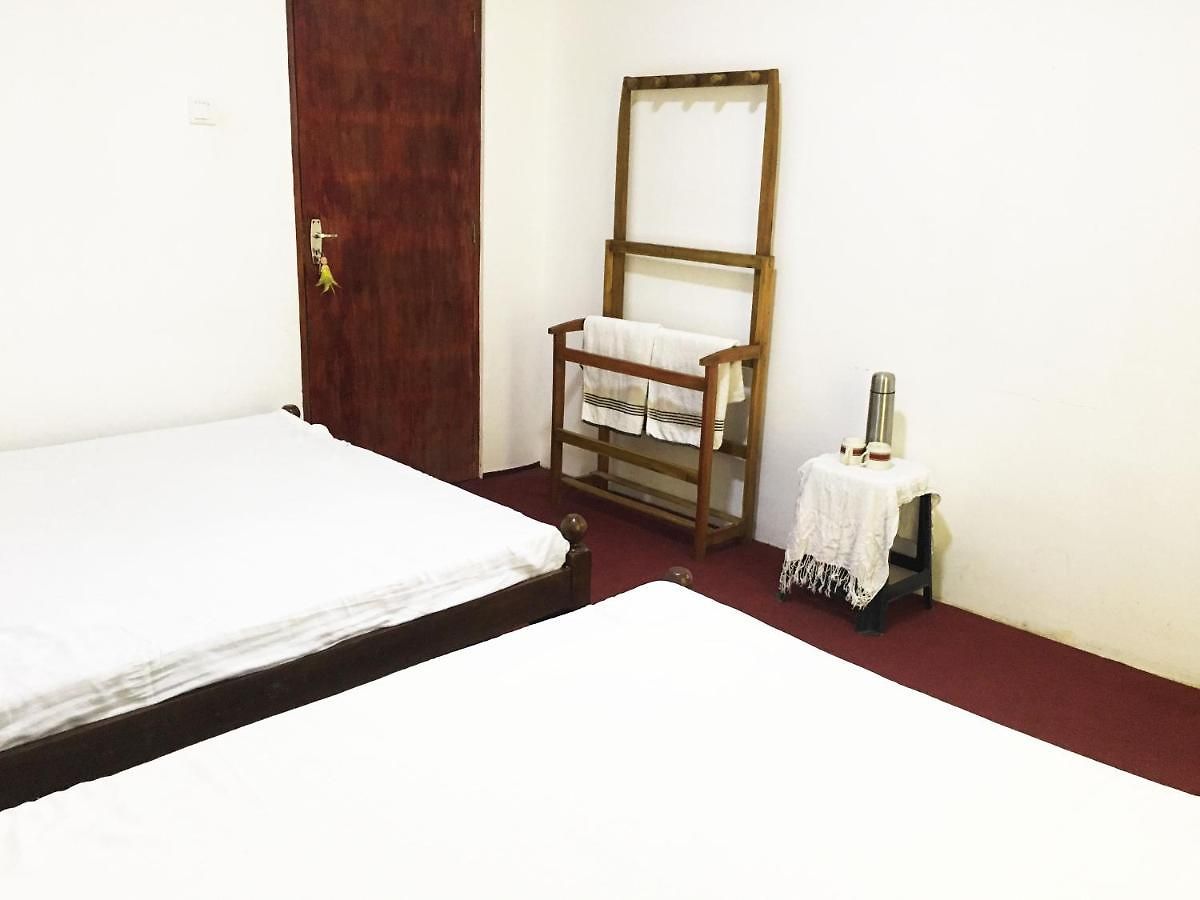 Shiny Homestay *