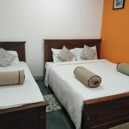 Hotel Rest Master Luxury Bunglaw 2*