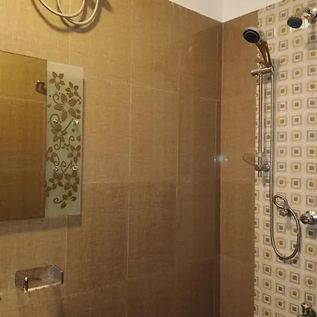 Rest Master Luxury Bunglaw Hotel 2*