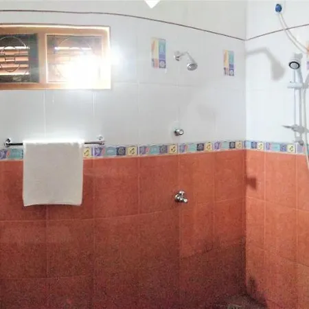 Aberdeen Waterfalls Bungalow *