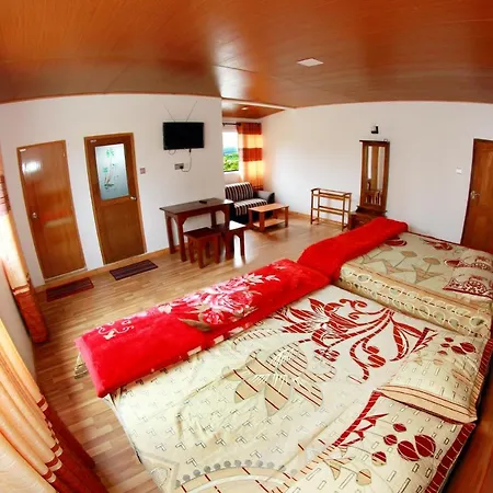 Gregory Hills Nuwara Eliya