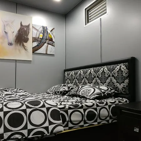 Hotel Container Edge Nuwara Eliya