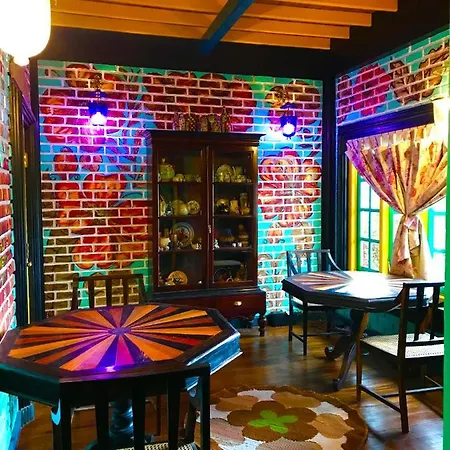 Heidi's Guest house 2*