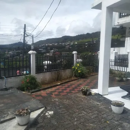 Pedro White House Nuwara-eliya Guest house