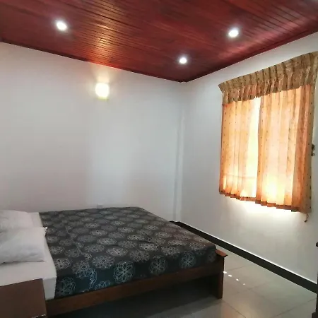 Pedro White House Nuwara-eliya Guest house *