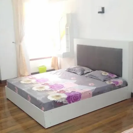 Phoenix Nuwaraeliya Guest house *