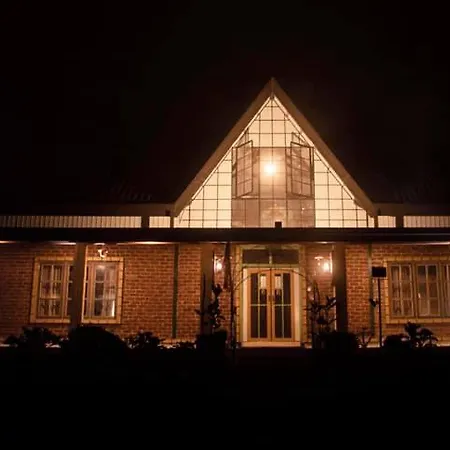 Shadow Mask Bungalow Guest house Nuwara Eliya