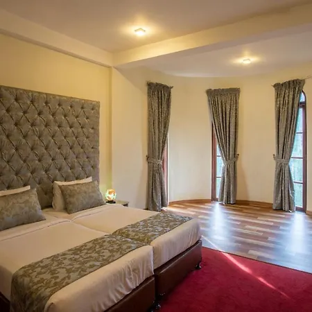 Hotel The Wind Castle Nuwara Eliya