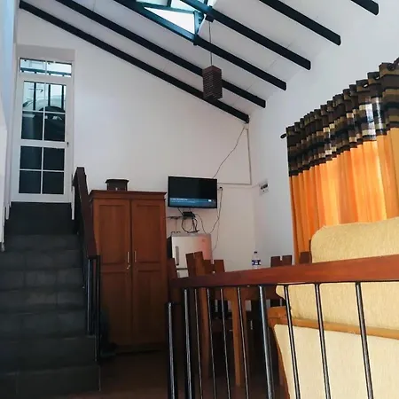 Hotel White Vintage Bunglow