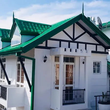 Hotel White Vintage Bunglow *