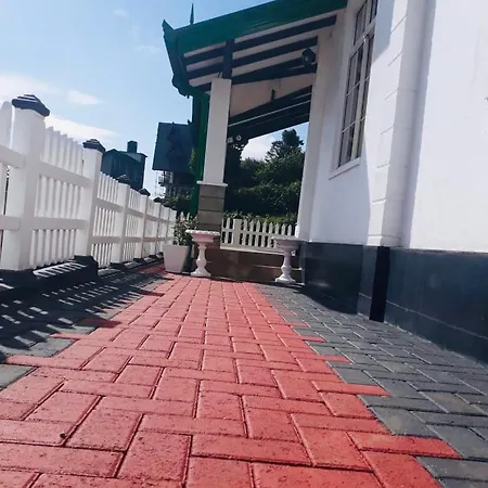 Hotel White Vintage Bunglow Nuwara Eliya