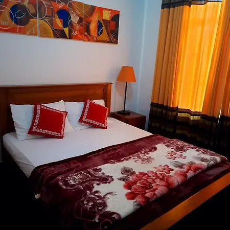 White Vintage Bunglow Hotel *