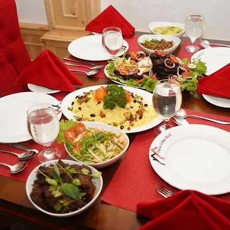 Twin Red - Luxury With Mountain View Hotel