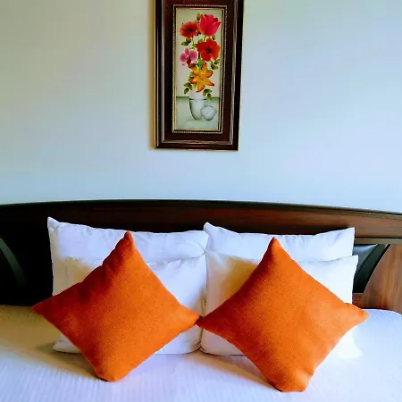 Moon Plains Luxury Apartment *