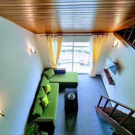 Moon Plains Luxury