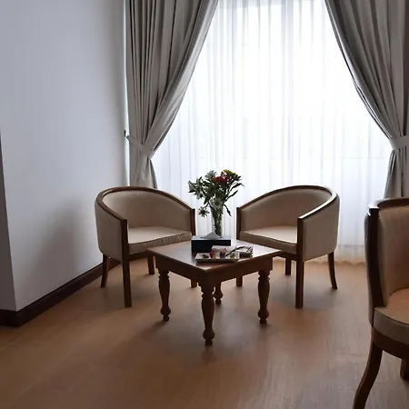 Araliya Red - Budget Friendly Hotel- Where Find Stunning 360 Panoramic View Of Hotel Nuwara Eliya