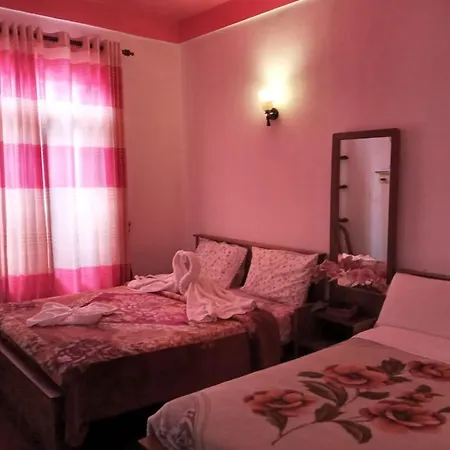 La Rose Geust House *
