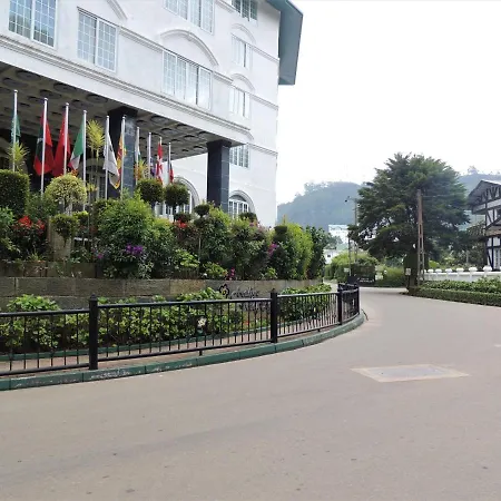 The Teak By Lakbima Apartment *