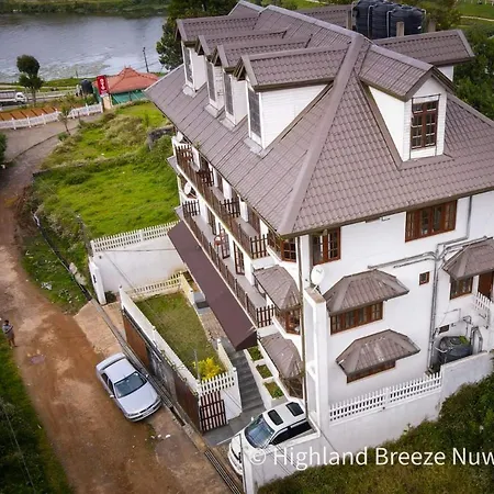 Highland Breeze Hotel