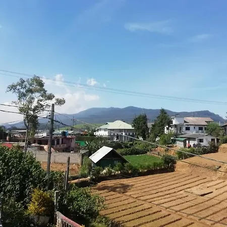 Tissa Holiday Home *