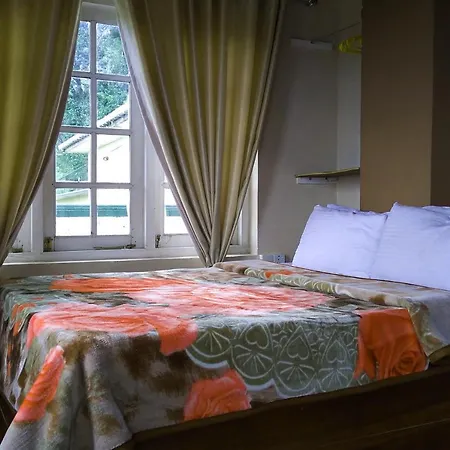 Forestside & Hotel Nuwara Eliya