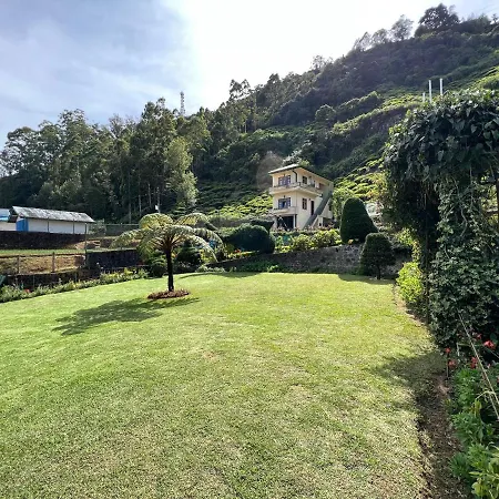 Hotel Tea Bush 3*