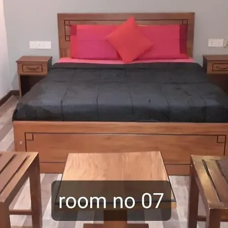 Vishmi's Rest Hotel 3*