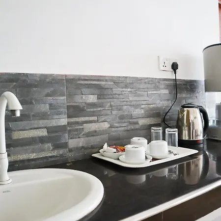 Bed & Breakfast Avonvin 3*