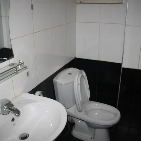 Bezel Hotel