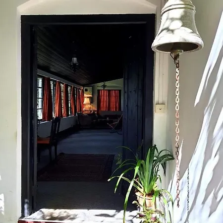 Selwood Guest house *