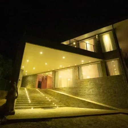 Sambar Hills Hotel *