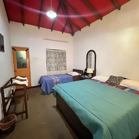 Guest house Hill Top Inn Nuwara Eliya