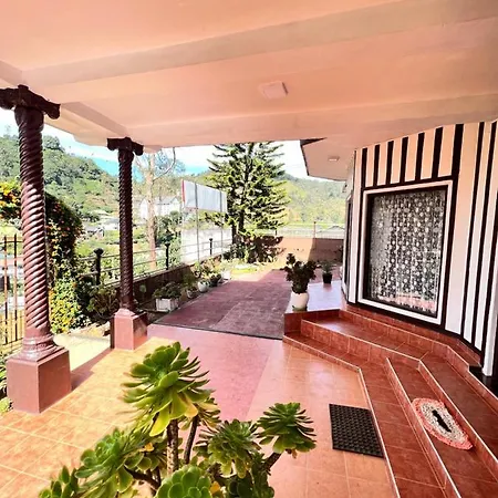 Hill Top Inn * Nuwara Eliya