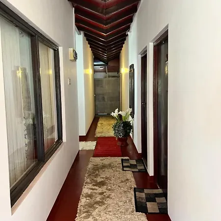 Guest house Hill Top Inn Nuwara Eliya