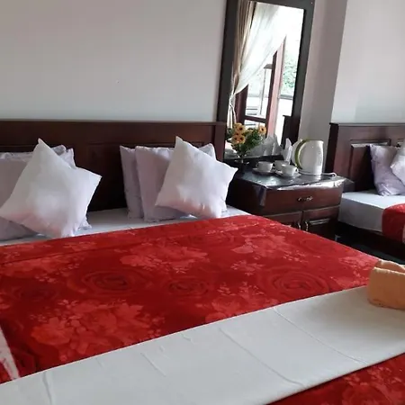 Maduwanthi Guest Nuwaraeliya *