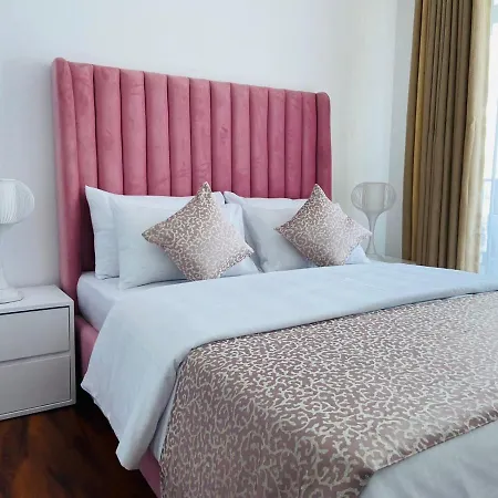 Grand Winterberry - View Luxury Apartment *