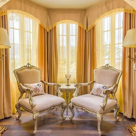The Westbury Palace Hotel Nuwara Eliya