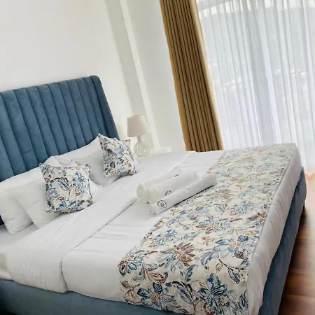Grand Winterberry - View Luxury *