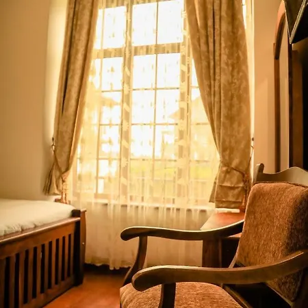 The Barnsbury House 3*