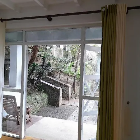 Kingfern Hotel *